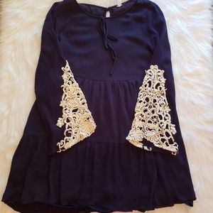 Andree Blue Dark Navy Top Ivory Crochet Sz Small